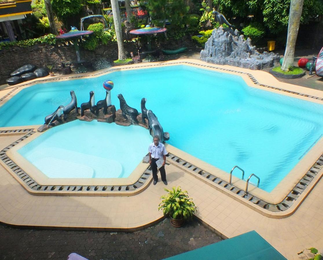 Delaga Biru Convention Hotel Μπογκόρ Εξωτερικό φωτογραφία